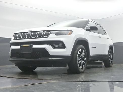 Used 2022 Jeep Compass Limited AWD/4WD image 44
