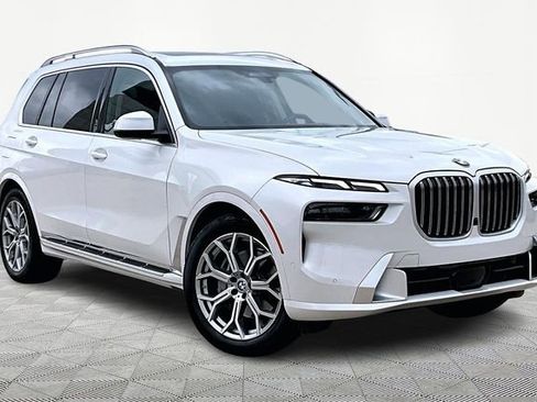 Used 2026 BMW X7 xDrive40i AWD/4WD image 11