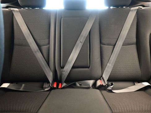 Used 2022 Nissan Rogue Sport S image 26