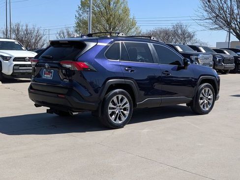 Used 2023 Toyota RAV4 XLE Premium image 6