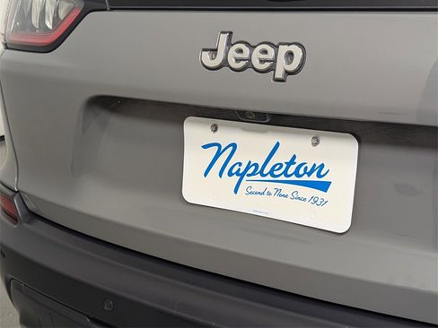 Used 2020 Jeep Cherokee Latitude Plus image 8