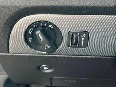 Used 2019 Dodge Durango R/T w/ Technology Group image 48