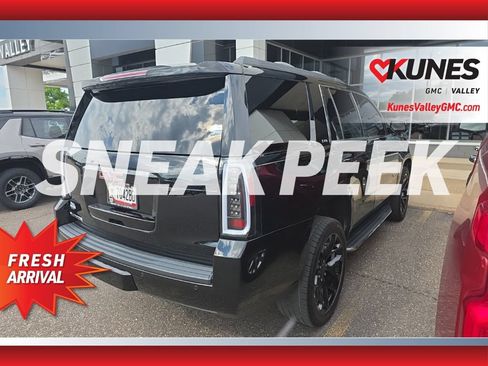 Used 2017 GMC Yukon SLT AWD/4WD image 4