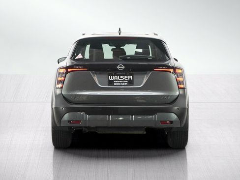 Used 2025 Nissan Kicks SV w/ SV Premium Package AWD/4WD image 4