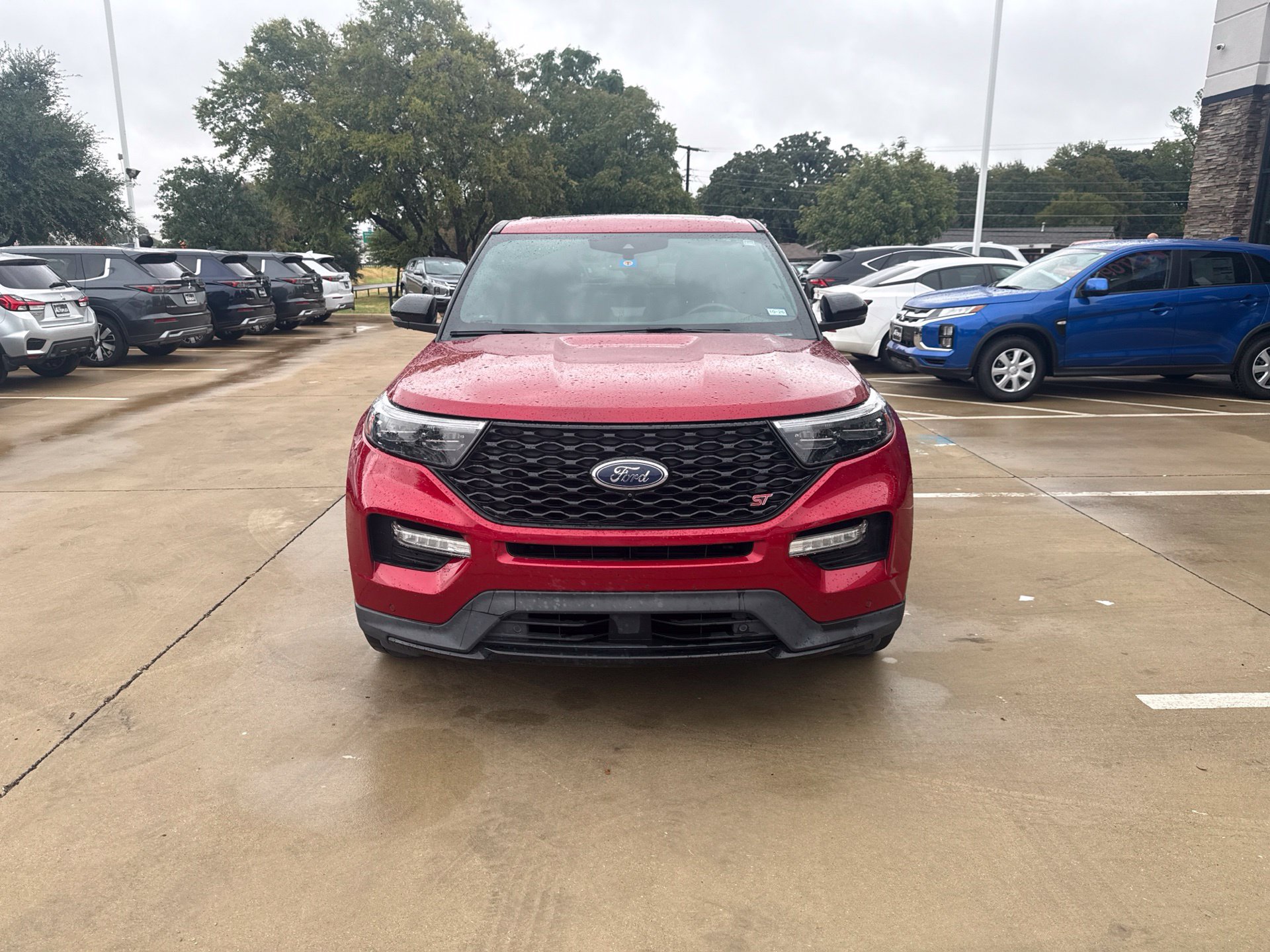 Used 2022 Ford Explorer ST w/ Equipment Group 401A AWD/4WD image 2