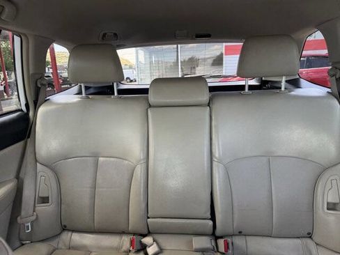 Used 2014 Subaru Outback 2.5i Limited w/ Moonroof Package AWD/4WD image 13