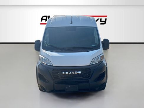 Used 2023 RAM ProMaster 2500 FWD image 2