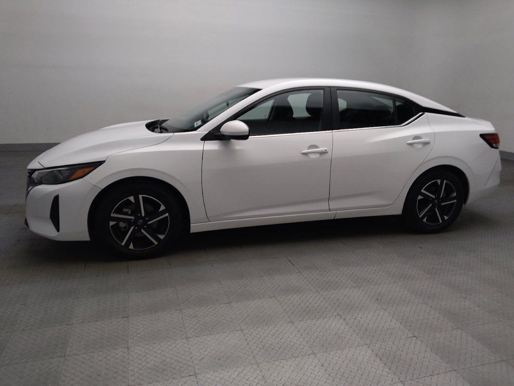 Used 2025 Nissan Sentra SV FWD image 2