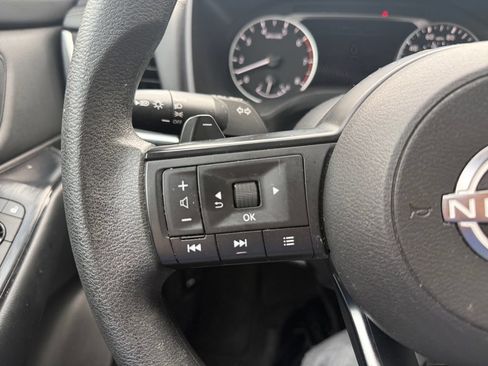 Used 2024 Nissan Rogue S AWD/4WD image 35