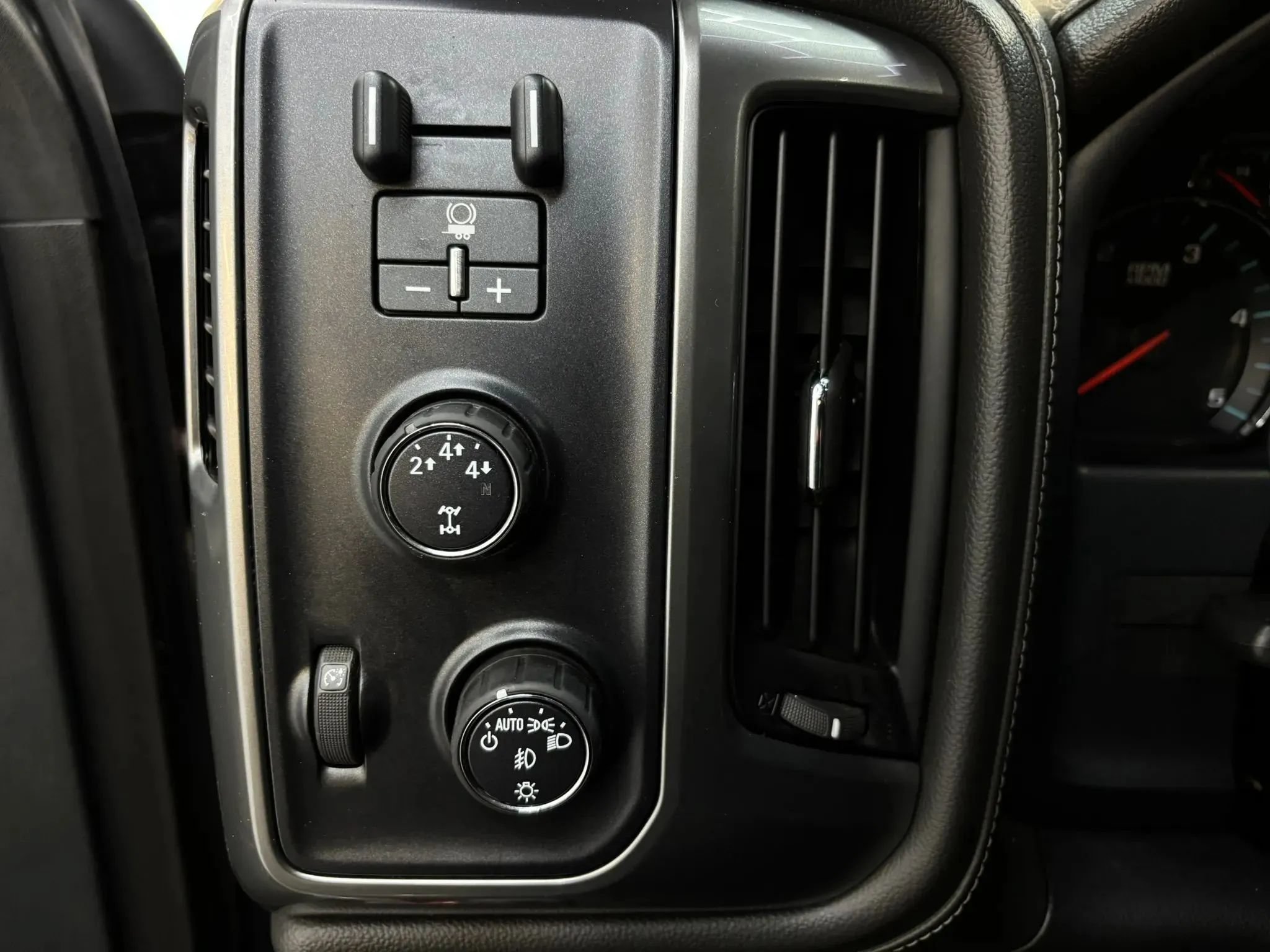 Used 2016 Chevrolet Silverado 3500 LTZ w/ Duramax Plus Package AWD/4WD image 10