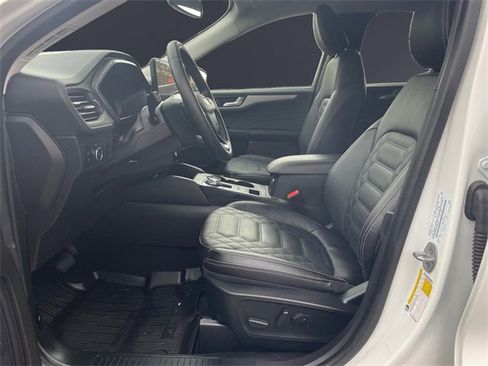 Used 2023 Ford Escape SE w/ PHEV Premium Package image 9