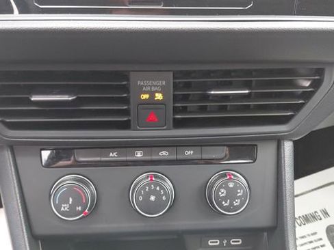 Used 2024 Volkswagen Jetta S image 19