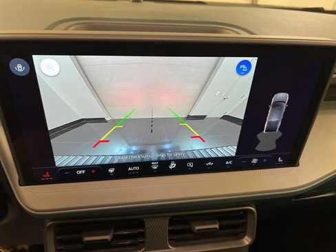 New 2025 Ford Maverick XLT w/ XLT Luxury Package image 12