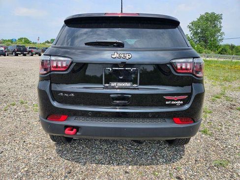 Used 2025 Jeep Compass Trailhawk AWD/4WD image 6