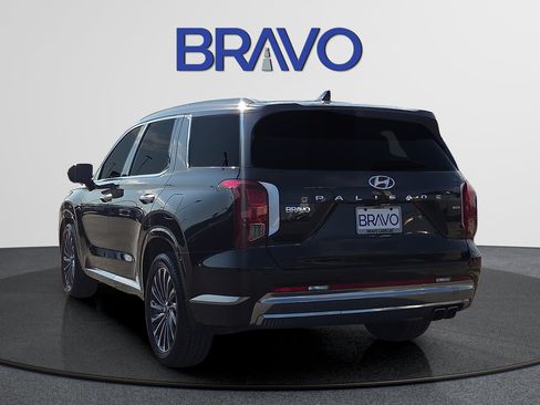 Used 2024 Hyundai Palisade Calligraphy AWD/4WD image 3