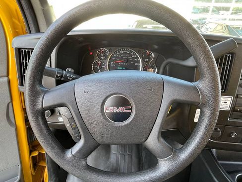 Used 2021 GMC Savana 3500 Extended w/ Power Convenience Package RWD image 30