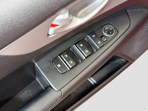 Used 2023 Kia Forte LXS w/ LXS Technology Package FWD image 18