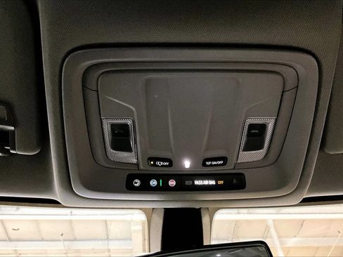 Used 2021 Chevrolet Silverado 1500 LT AWD/4WD image 22