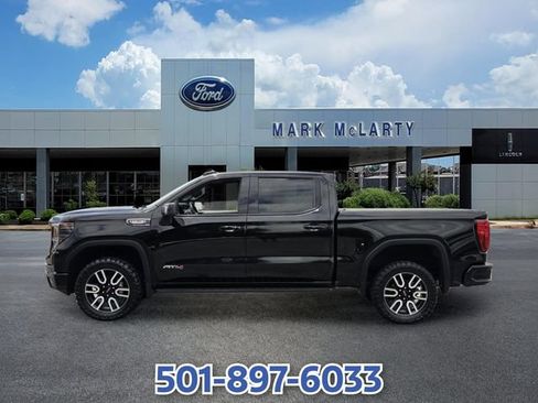 Used 2023 GMC Sierra 1500 AT4 w/ Technology Package AWD/4WD image 2