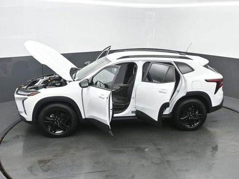 Used 2025 Chevrolet Trax ACTIV FWD image 61