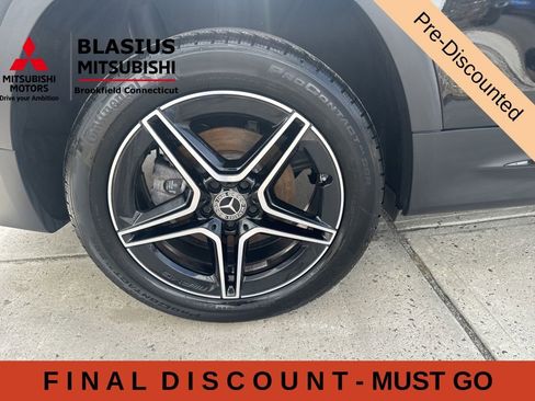 Used 2021 Mercedes-Benz GLB 250 4MATIC w/ AMG Line image 12