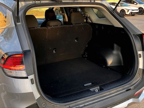 Used 2023 Kia Sportage LX image 18