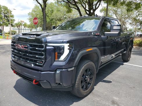 Used 2024 GMC Sierra 2500 AT4 w/ AT4 Premium Plus Package AWD/4WD image 2