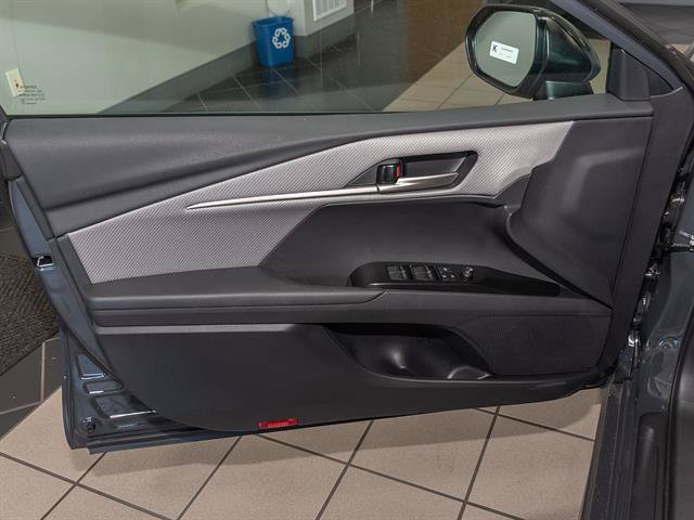 New 2026 Toyota Camry SE FWD image 9