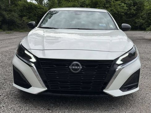 Used 2025 Nissan Altima 2.5 SV FWD image 28