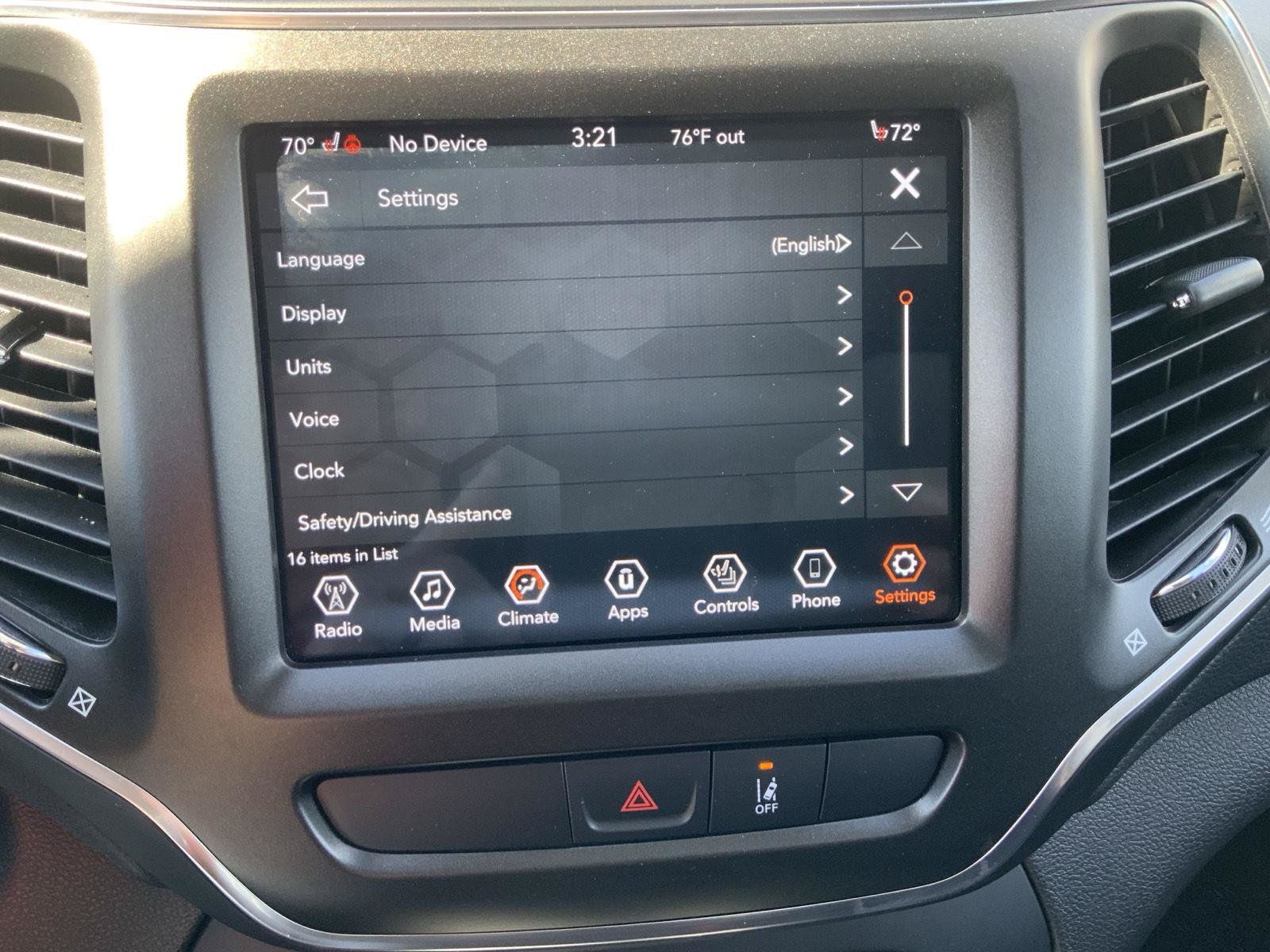 Used 2022 Jeep Cherokee Trailhawk AWD/4WD image 38