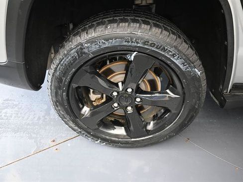 Used 2021 Jeep Grand Cherokee L Laredo RWD image 23