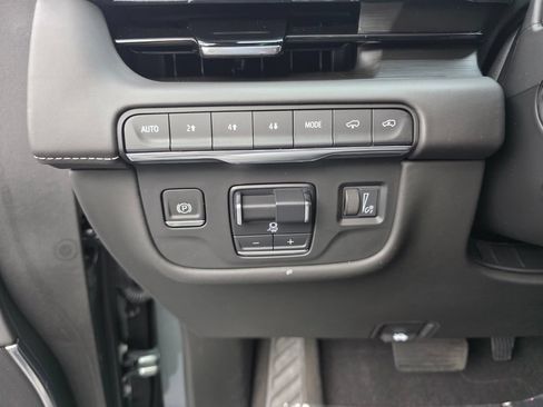 Used 2023 Cadillac Escalade Sport Platinum w/ LPO, ONYX Package AWD/4WD image 26