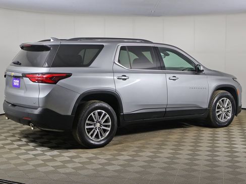 Used 2023 Chevrolet Traverse LT w/ Rear Camera Mirror Package image 16