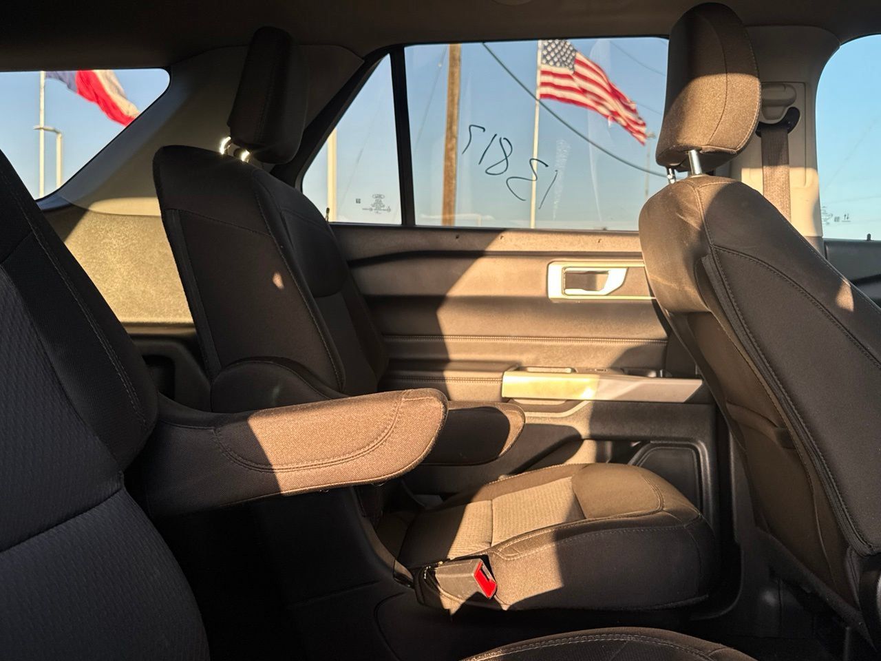 Used 2022 Ford Explorer XLT RWD image 29