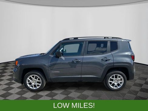 Certified 2023 Jeep Renegade Latitude w/ Sun/Sound Group AWD/4WD image 8