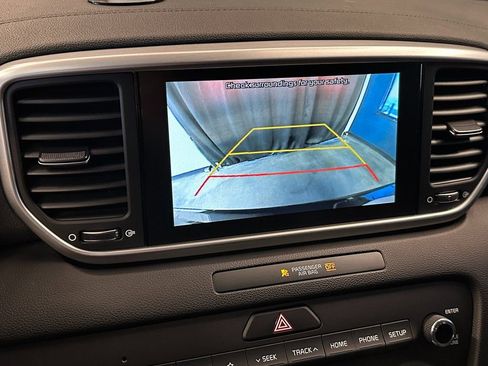 Used 2022 Kia Sportage LX image 14