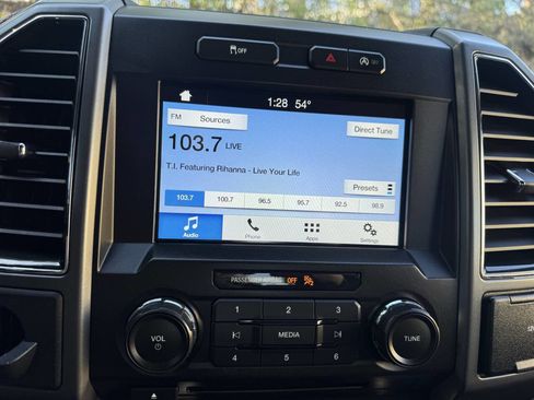 Used 2018 Ford F150 XLT w/ Equipment Group 302A Luxury RWD image 45