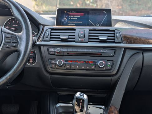 Used 2015 BMW 328i xDrive Sedan w/ Premium Package image 14