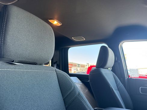 New 2026 RAM 3500 Big Horn AWD/4WD image 15
