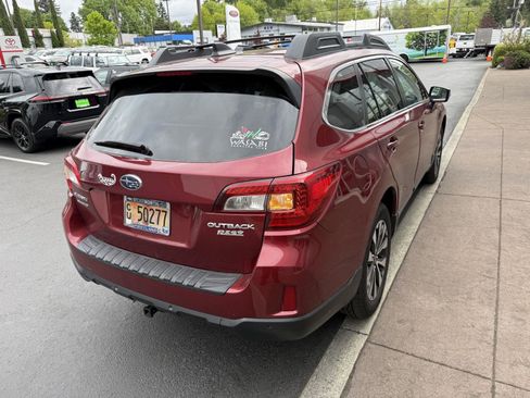 Used 2017 Subaru Outback 2.5i Limited AWD/4WD image 5