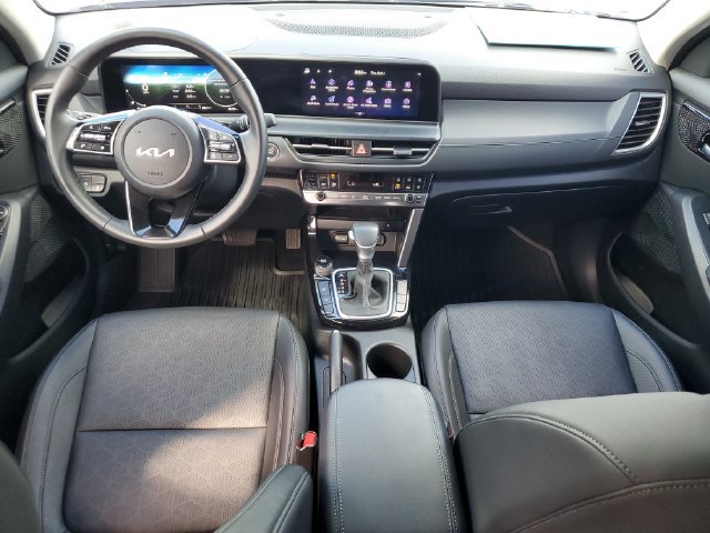 Certified 2025 Kia Seltos EX w/ EX Sunroof Package FWD image 9