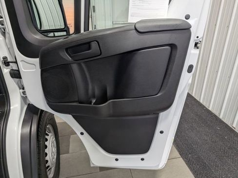 Used 2025 RAM ProMaster 2500 w/ U-Haul Equipment Group FWD image 21