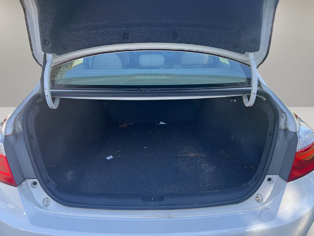 Used 2015 Honda Accord EX-L image 10