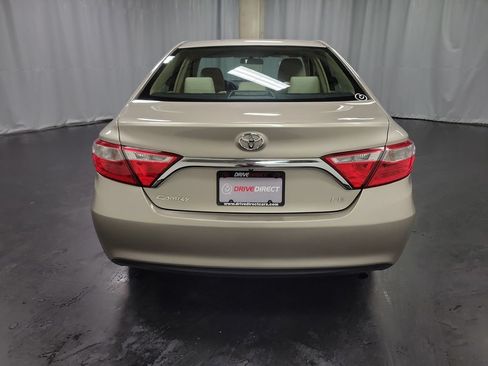 Used 2017 Toyota Camry LE FWD image 7