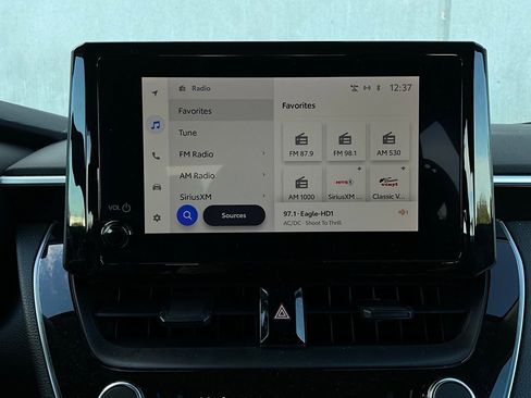 Used 2025 Toyota Corolla LE image 26