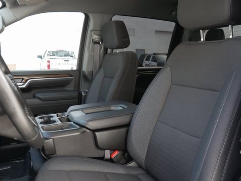 Used 2025 Chevrolet Silverado 2500 LT w/ Trail Boss Package image 9