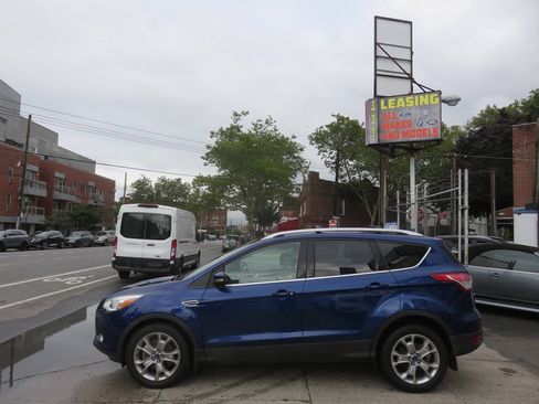 Used 2014 Ford Escape Titanium AWD/4WD image 7