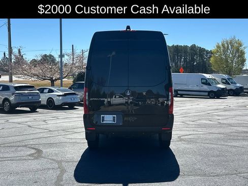 Used 2025 Mercedes-Benz Sprinter 2500 image 6