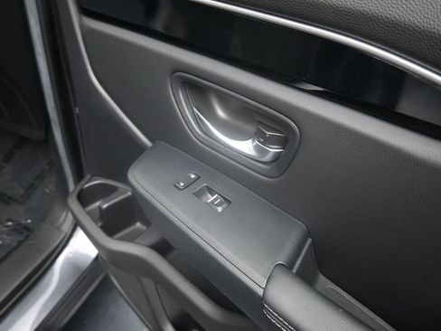 Used 2025 Honda Pilot EX-L image 16