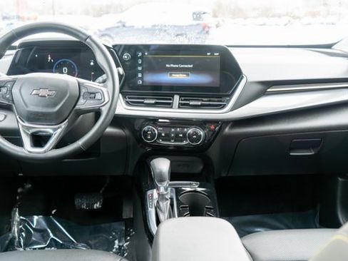Used 2024 Chevrolet Trax ACTIV w/ Driver Confidence Package image 15